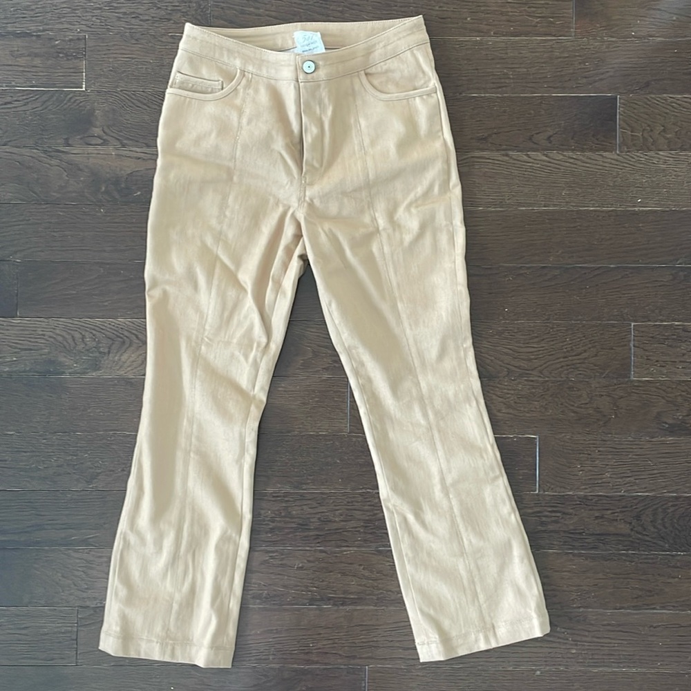 Cinq a Sept pants in Sahara size 2. New with tags.